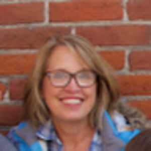 Meet your Posher, Julie voltaire